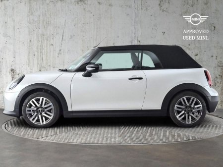 2025 MINI Hatch Cooper C €44,900 thumbnail