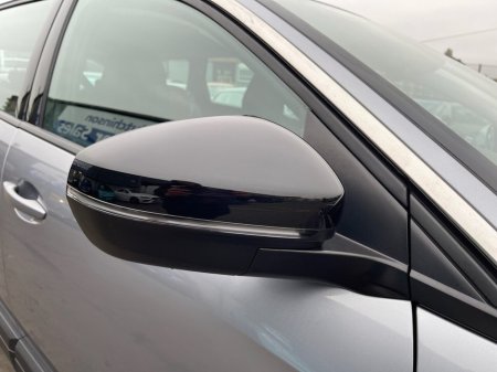 2022 Peugeot 5008 1.5 BlueHDi Active Premium SUV 5dr Diesel Manual Euro 6 (s/s) (130 ps) thumbnail