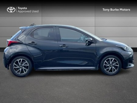 2023 Toyota Yaris 1.5 HYBRID L/SPORT // Remote Central Locking // Front Electric Windows // Rear Electric Windows // Electric Mirrors // Finger Tip Stereo Controls €23,795 thumbnail