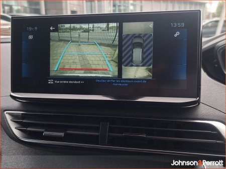 2022 Peugeot 3008 1.2 PureTech 130bhp Allure €28,950 thumbnail