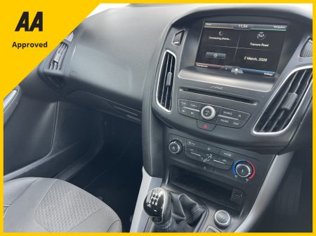 2016 Ford Focus - thumbnail 10