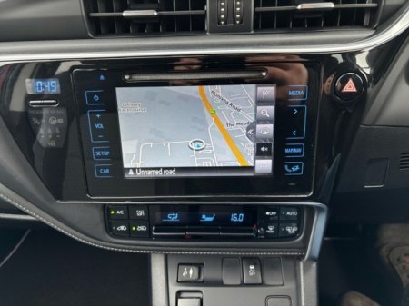 2018 Toyota Auris - thumbnail 11