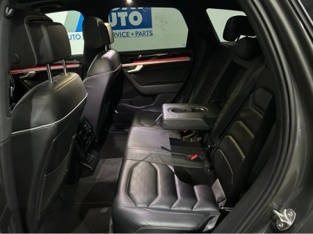 2021 Volkswagen Touareg - thumbnail 10