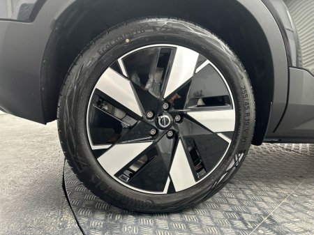 2026 Volvo EX40 - thumbnail 5