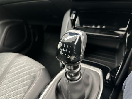 2026 Peugeot 2008 - thumbnail 25