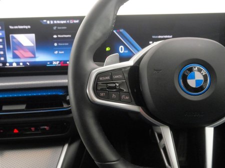 2025 BMW 3 Series - thumbnail 17