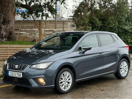 2023 SEAT Ibiza Folding Mirrors...Background Lighting €17,400 thumbnail