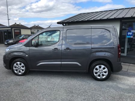 2019 Vauxhall Combo - thumbnail 22