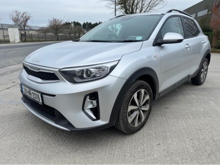 2024 Kia Stonic - thumbnail 1