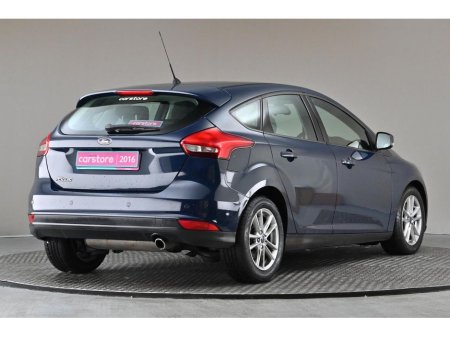 2016 Ford Focus - thumbnail 9