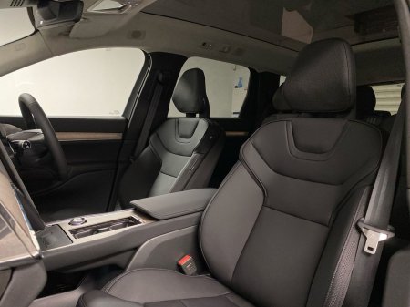 2026 Volvo EX90 - thumbnail 23