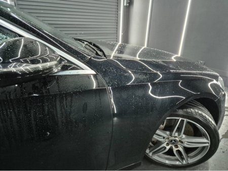 2019 Mercedes-Benz E Class - thumbnail 2