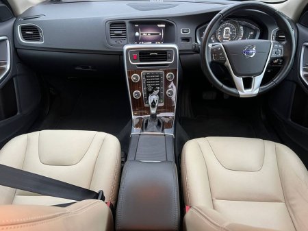 2017 Volvo V60 D4 CLASSIC 2.0 D // OPENING SUNROOF // LEATHER HEATED SEATS // REVERSE CAMERA €18,950 thumbnail