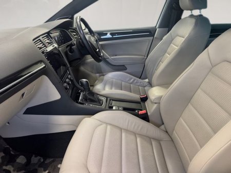 2019 Volkswagen Golf - thumbnail 17