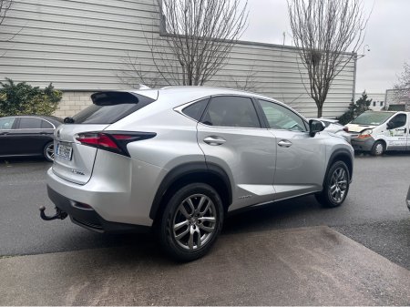 2016 Lexus NX 300 h FWD DYNAMICS 4DR AUTO €19,000 thumbnail
