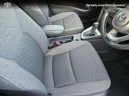 2023 Toyota Yaris Cross YARIS CROSS LUNA SPORT €30,950 thumbnail