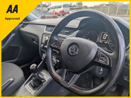 2015 Skoda Octavia ELEGANCE 1.6 TDI 105HP 4DR €8,450 thumbnail