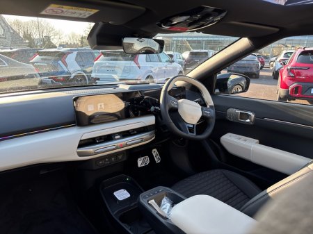 2026 Kia EV4 - thumbnail 3