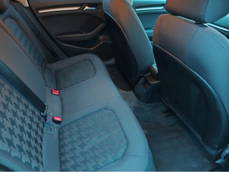 2015 Audi A3 1.6 TDI SE 105PS 5DR €7,800 thumbnail