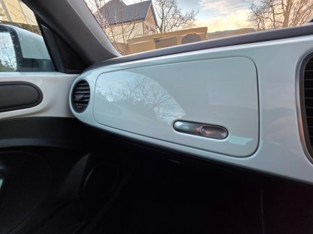 2018 Volkswagen Beetle Design 1.2tsi M6F BMT 105 3DR €16,950 thumbnail