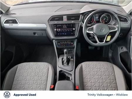 2023 Volkswagen Tiguan - photo 2