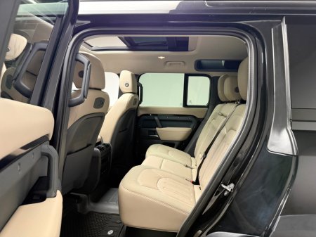 2020 Land Rover Defender - thumbnail 19