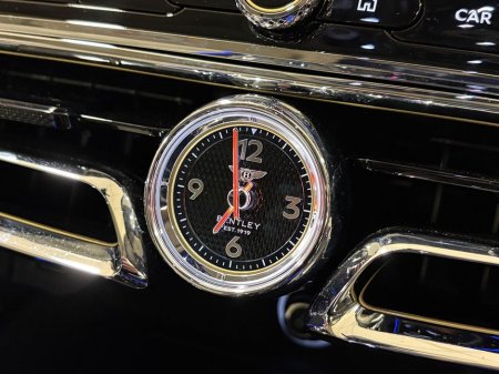 2025 Bentley Flying Spur 3.0 V6 E-HYBRID AZURE=AS NEW//HUGE SPEC=PAN ROOF//BALANCE OF BENTLEY WARRANTY=ONLY €150 ANNUAL ROAD TAX//TAILORED FINANCE PACKAGES AVAILABLE=TRADE INS €249,995 thumbnail