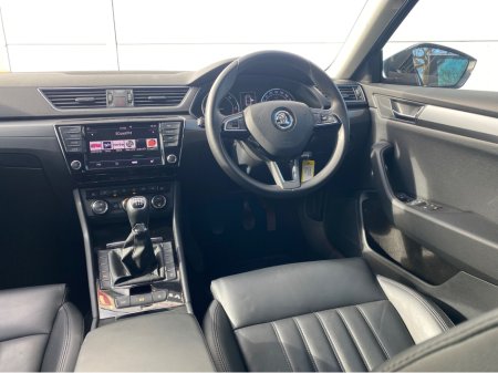 2016 Skoda Superb - thumbnail 7