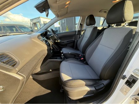 2017 Hyundai i20 - thumbnail 5