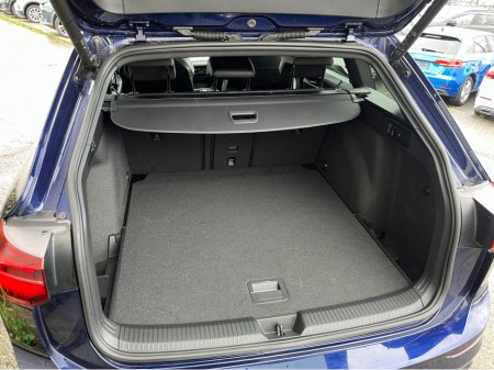 2022 Volkswagen Golf R-LINE ETSI ESTATE 1.5 PETROL //HIGH SPEC//HEAD UP DISPLAY//HALF LEATHER HEATED SEATS//HEATED STEERING WHEEL//REVERSE CAMERA//KEYLESS ENTRY// €27,950 thumbnail