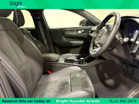 2023 Volvo C40 E CORE 228BHP 5DR AUTO €33,950 thumbnail