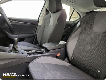 2024 Skoda Octavia AMBITION 110HP Petrol Manual €25,745 thumbnail
