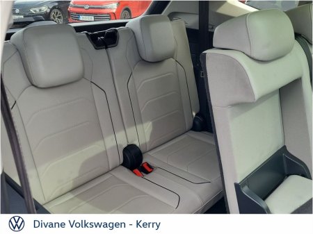 2019 Volkswagen Tiguan Allspace R LINE AUTOMATIC 150BHP LEATHER €34,950 thumbnail