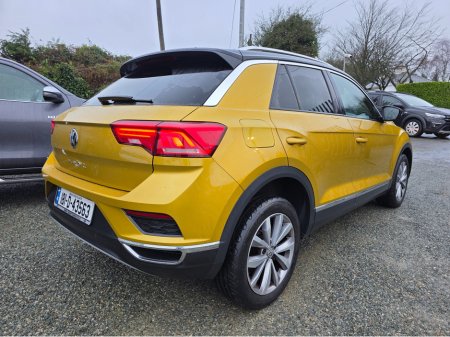 2018 Volkswagen T-Roc DESIGN 1.0 TSI MANUAL 6SPEED FWD 115HP 5DR €18,950 thumbnail