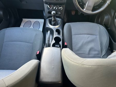 2010 Nissan Qashqai - thumbnail 16