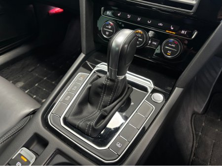 2016 Volkswagen Passat *VOLKSWAGEN PASSAT* *KEYLESS ENTRY* *REVERSE CAMERA* *PARKING SENSORS* *DIGITAL DASH* *2.0* *TRADE INS WELCOME* *FINANCE AVAILABLE* thumbnail