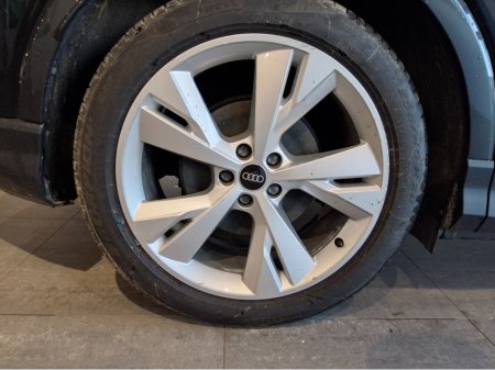 2023 Audi Q4 e-tron E-TRON S LINE 40 thumbnail