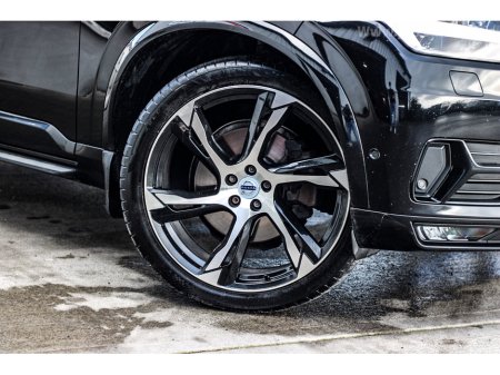2017 Volvo XC90 D5 (235hp) AWD R-Design Geartronic €33,995 thumbnail