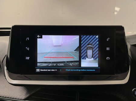 2023 Peugeot 208 - thumbnail 15