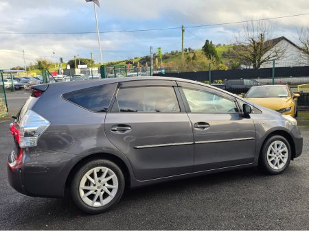 2012 Toyota Prius Alpha (7 Seater) - SELF CHARGING HYBRID -ALLOYS - REVERSE CAMERA -SIMI DEALER - LOW ROAD TAX BAND €12,450 thumbnail