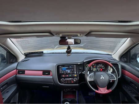 2015 Mitsubishi Outlander - thumbnail 8