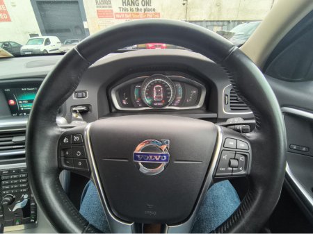2017 Volvo V60 D3 SE LUXURY G'TRONIC 5DR AUTO CROSS COUNTRY €17,950 thumbnail