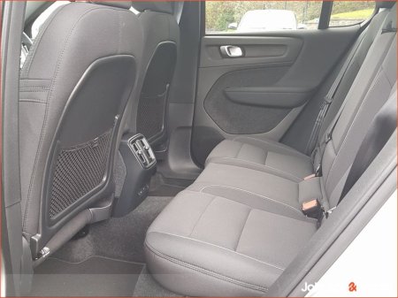 2023 Volvo C40 - thumbnail 8