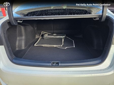 2023 Toyota Corolla COROLLA HYBRID LUNA SPORT €29,900 thumbnail