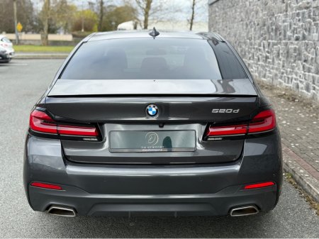 2021 BMW 5 Series - thumbnail 5
