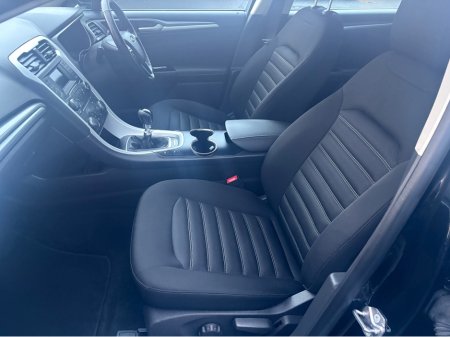 2019 Ford Mondeo ZETEC 2.0 TD 150PS 6SPEED 5DR 4DR thumbnail