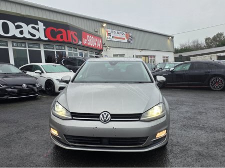 2017 Volkswagen Golf 1.2 TSI CARPLAY - ANDROID AUTO -  LANE ASSIST - PRIVACY GLASS  - REV CAMERA - LOW TAX BAND €15,950 thumbnail