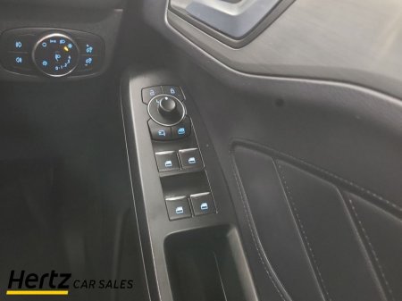 2023 Ford Focus - thumbnail 17