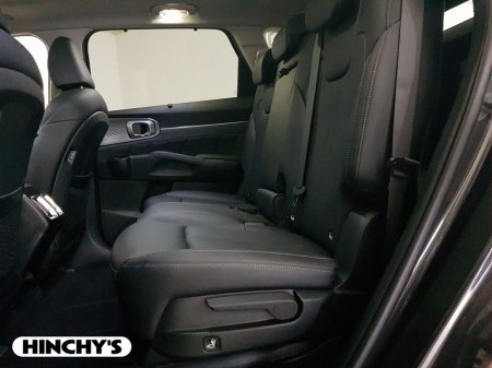 2025 Kia Sorento 1.6 PHEV SEM €59,900 thumbnail