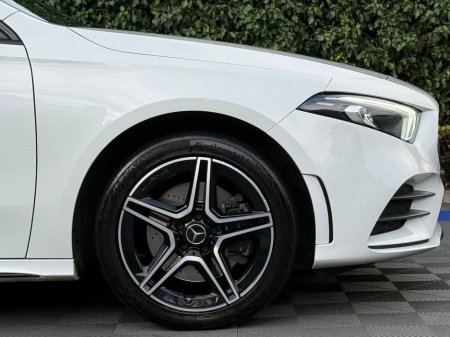 2022 Mercedes-Benz A Class A250e AMG-LINE 1.3 HYBRID // DIGITAL CLUSTER // AMBIENT LIGHTING // HEATED AMG-LINE SPORT SEATS €23,750 thumbnail